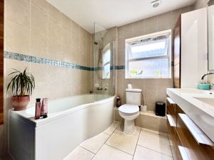 Family Bathroom- click for photo gallery